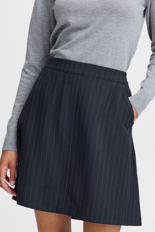 Hovedbilde BYMmidde Short Skirt 20815545 - Navy Pinstripe 203921